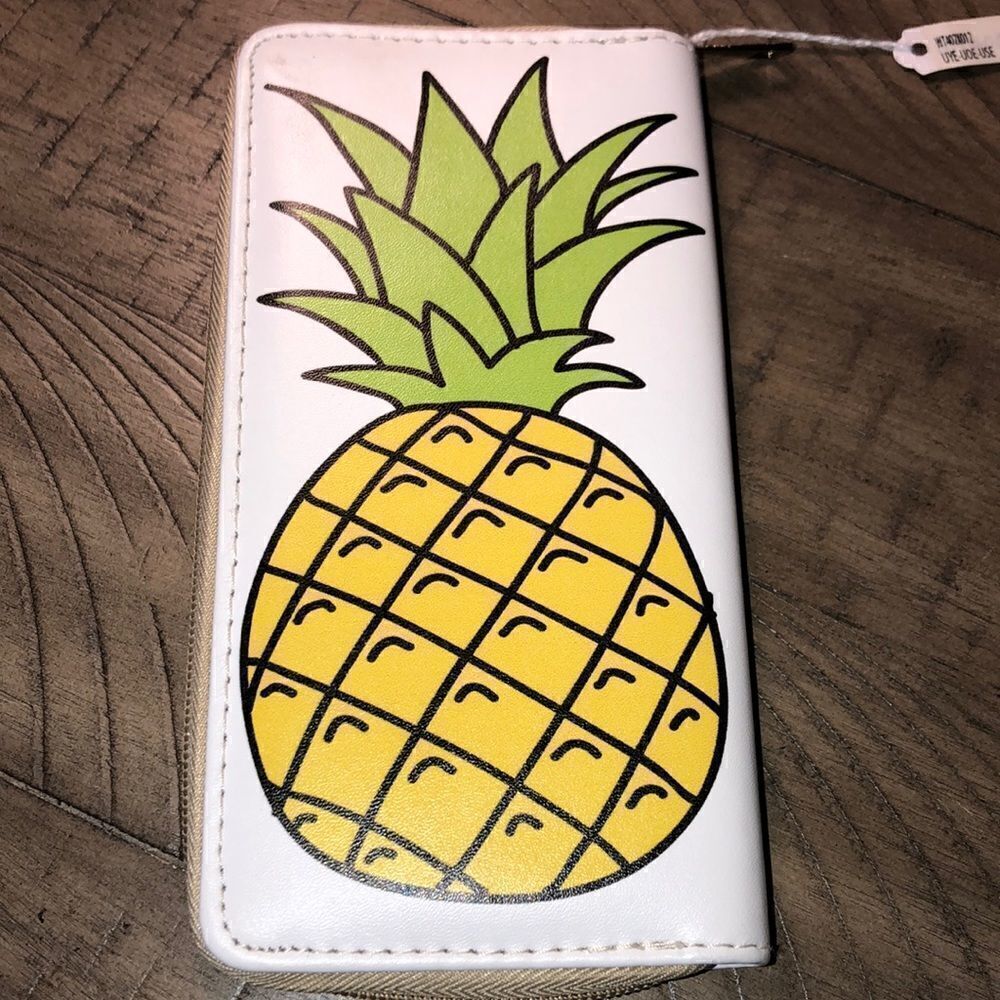 NWT Neon Pineapple 🍍Security Zip Vegan Wallet. Roomy!
